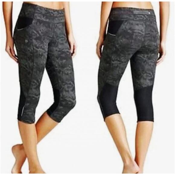 Athleta Leggings Women's Cropped Gray Black Camo Pattern Joggers Stretch Yoga S - Picture 8 of 8
